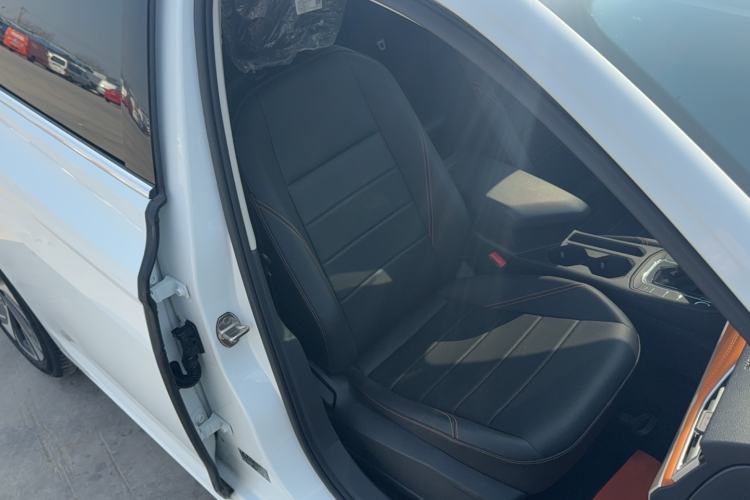 Used Volkswagen Bora 2023 200TSI DSG YueXing PRO Edition Right Front Seat