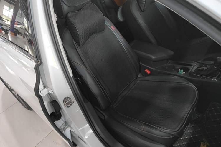 Used Volkswagen Bora 2023 200TSI DSG Smart Drive Version Right Front Seat