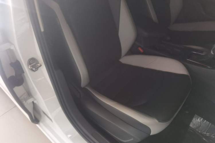 Used Volkswagen Bora 2023 300TSI DSG Prestige Edition Right Front Seat
