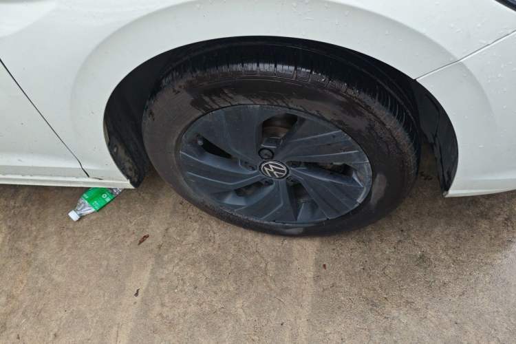Used Volkswagen Bora 2023 200TSI DSG Enjoyment Edition Right Front Wheel Hub