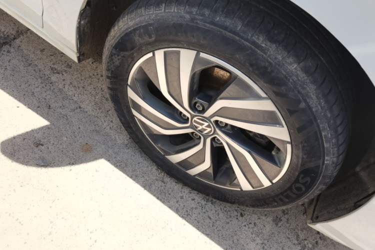 Used Volkswagen Bora 2023 200TSI DSG Enjoyment Edition Right Front Wheel Hub