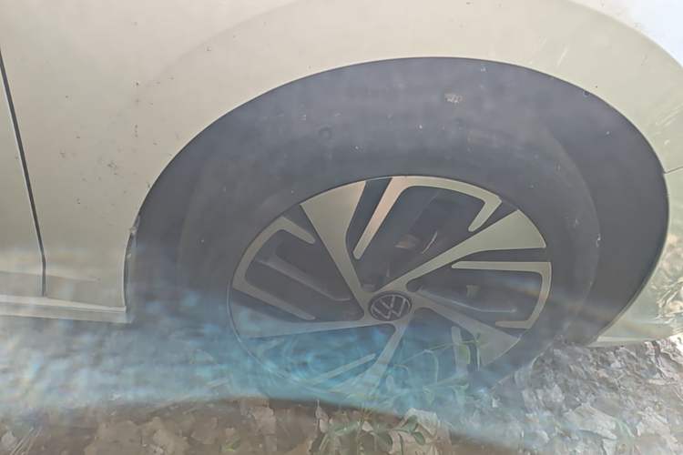 Used Volkswagen Bora 2023 200TSI DSG YueXing PRO Edition Right Front Wheel Hub