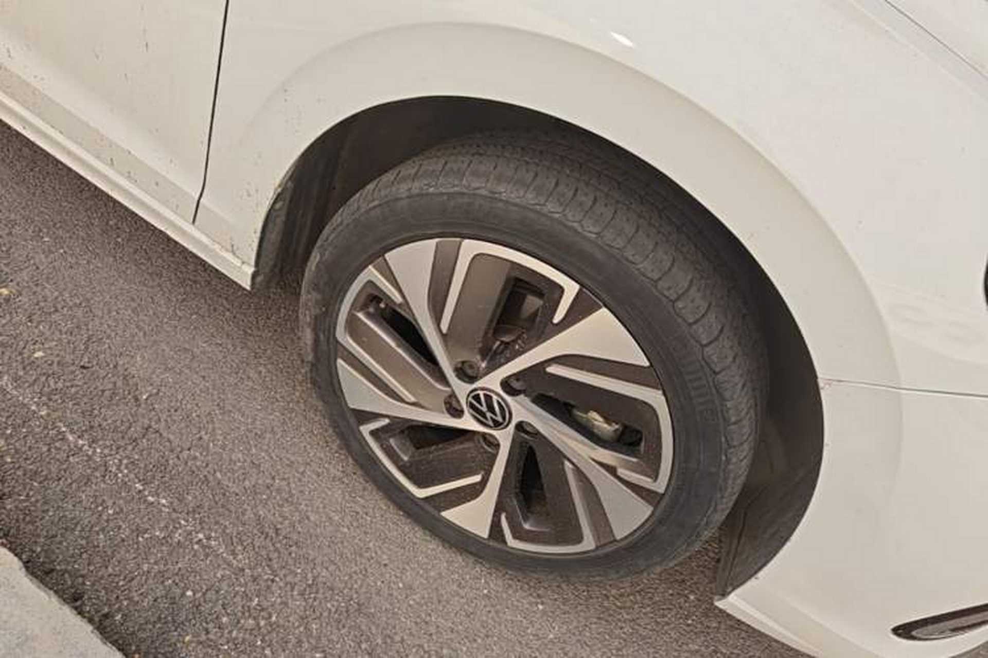 Used Volkswagen Bora 2023 200TSI DSG YueXing PRO Edition Right Front Wheel Hub