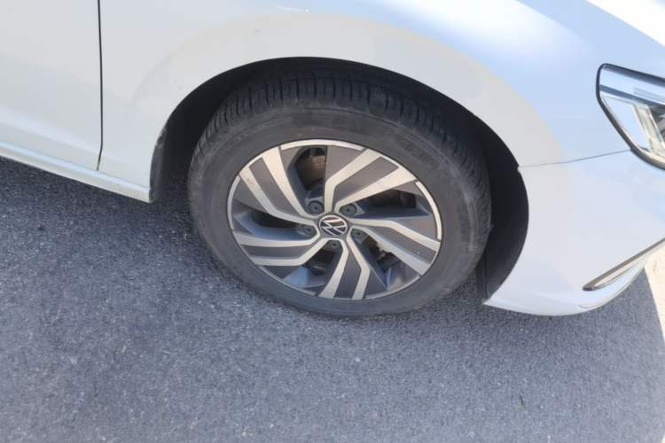 Used Volkswagen Bora 2023 200TSI DSG Enjoyment Edition Right Front Wheel Hub