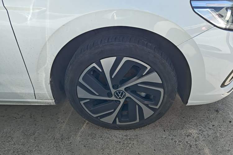 Used Volkswagen Bora 2023 200TSI DSG YueXing PRO Edition Right Front Wheel Hub