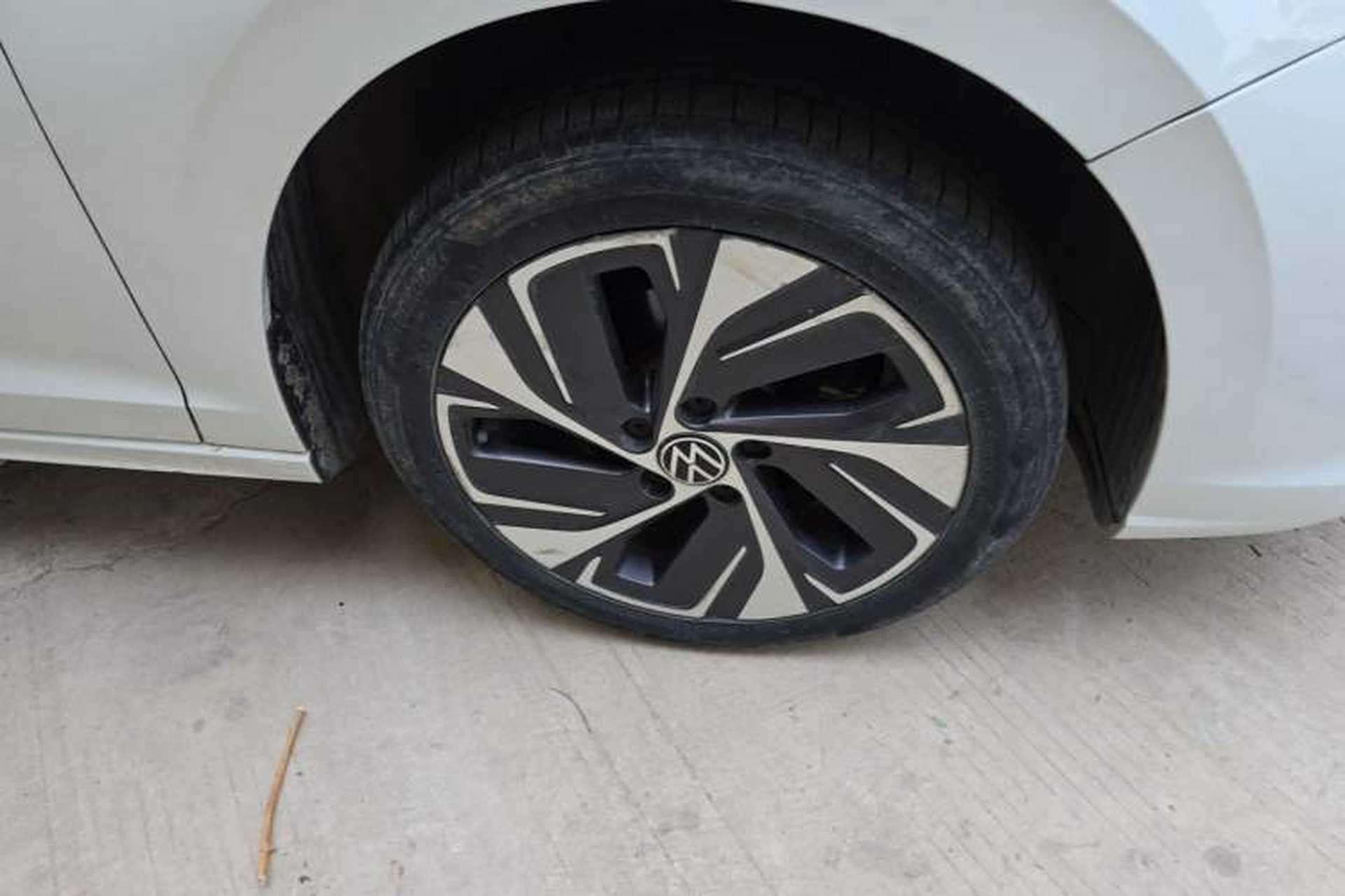 Used Volkswagen Bora 2023 Revised Version 200TSI DSG YueXing PRO Edition Right Front Wheel Hub