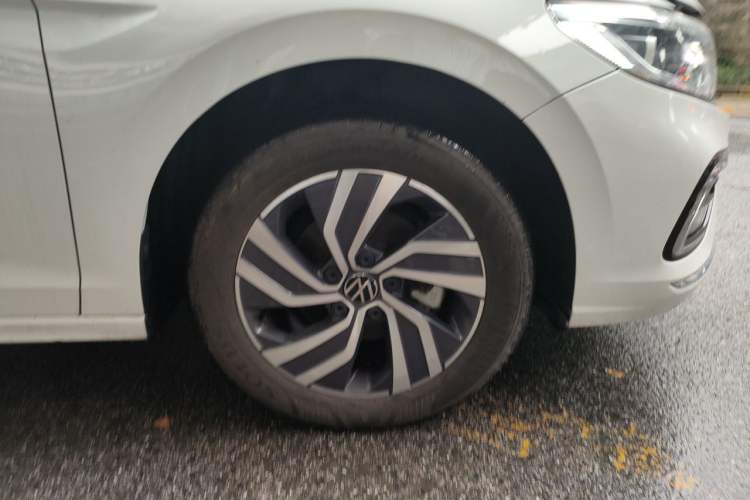 Used Volkswagen Bora 2023 200TSI DSG Enjoyment Edition Right Front Wheel Hub