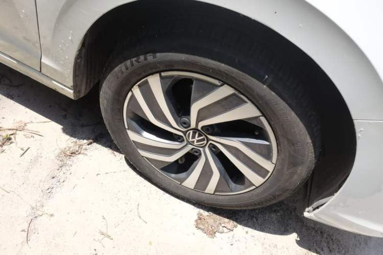 Used Volkswagen Bora 2023 200TSI DSG Enjoyment Edition Right Front Wheel Hub