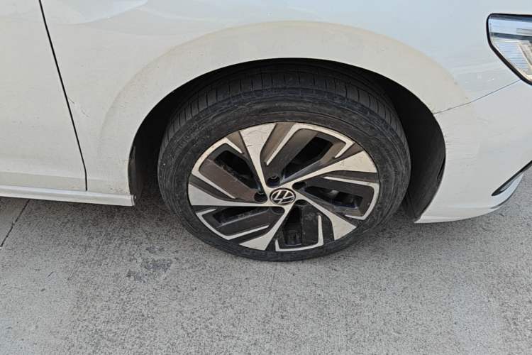 Used Volkswagen Bora 2023 200TSI DSG Enjoyment Edition Right Front Wheel Hub