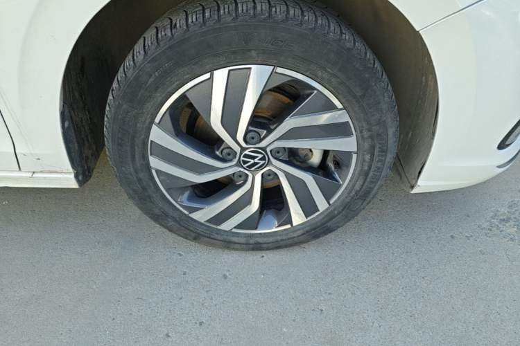 Used Volkswagen Bora 2023 200TSI DSG Enjoyment Edition Right Front Wheel Hub