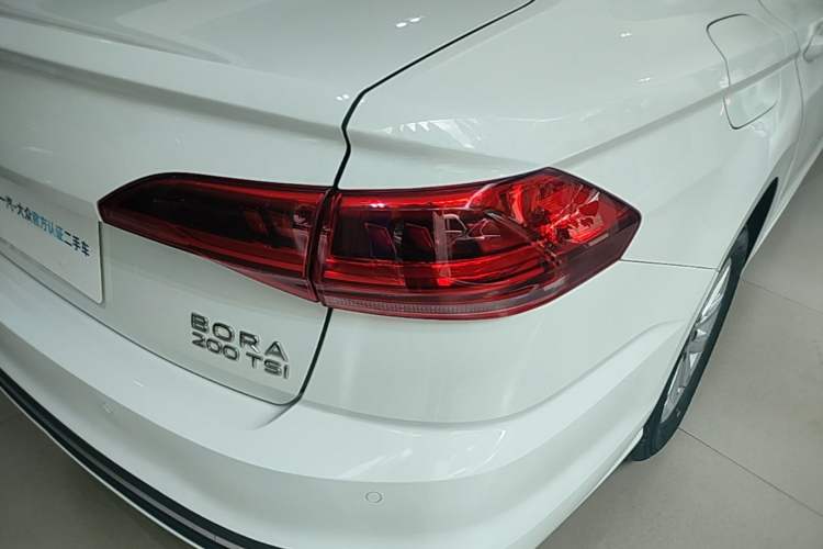 Used Volkswagen Bora 2023 200TSI DSG Comfort Edition Right Rear Taillight