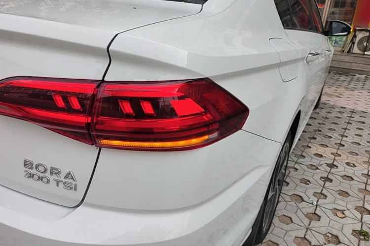 Used Volkswagen Bora 2023 300TSI DSG Prestige Edition Right Rear Taillight
