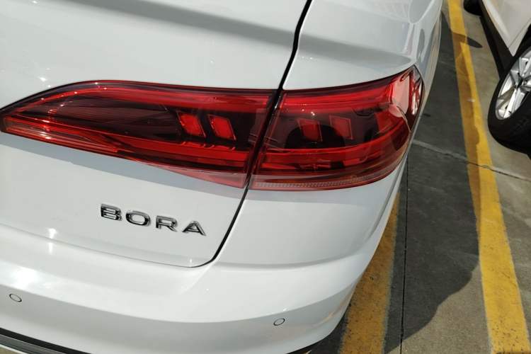 Used Volkswagen Bora 2023 1.5L Automatic Changer Limited Edition Right Rear Taillight