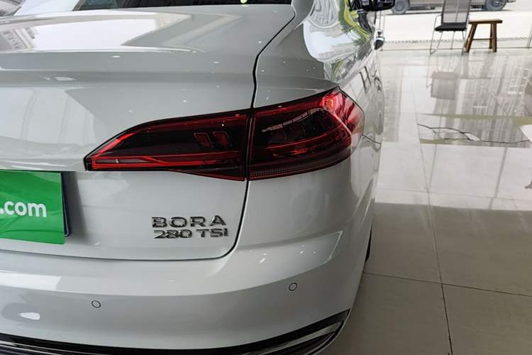 Used Volkswagen Bora 2023 280TSI DSG Comfort Edition Right Rear Taillight