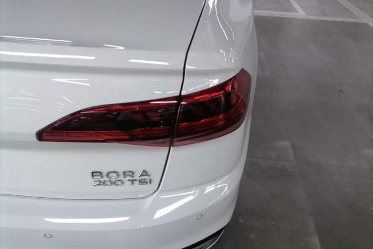 Used Volkswagen Bora 2023 200TSI DSG YueXing PRO Edition Right Rear Taillight