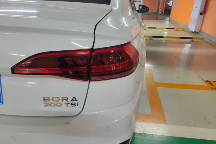 Used Volkswagen Bora 2023 200TSI DSG Smart Drive Version Right Rear Taillight