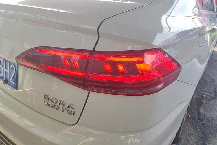 Used Volkswagen Bora 2023 200TSI DSG Enjoyment Edition Right Rear Taillight