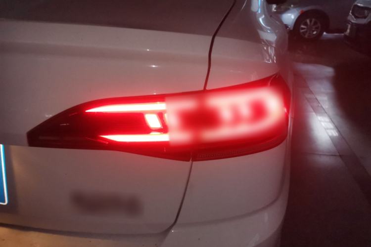 Used Volkswagen Bora 2023 200TSI DSG YueXing PRO Edition Right Rear Taillight