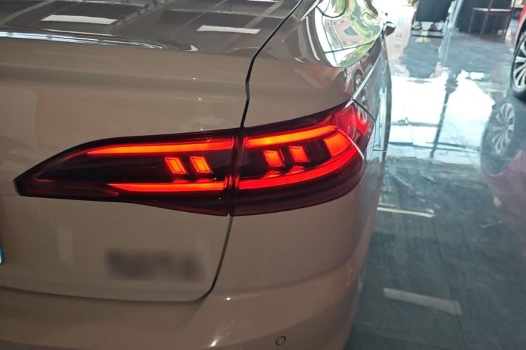 Used Volkswagen Bora 2023 280TSI DSG Comfort Edition Right Rear Taillight