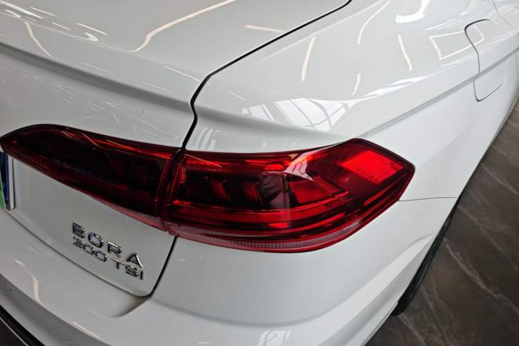 Used Volkswagen Bora 2023 300TSI DSG Prestige Edition Right Rear Taillight