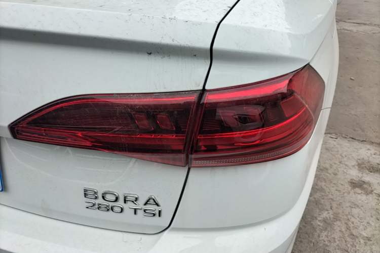 Used Volkswagen Bora 2023 280TSI DSG Comfort Edition Right Rear Taillight