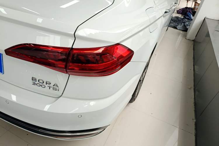 Used Volkswagen Bora 2023 300TSI DSG Prestige Edition Right Rear Taillight