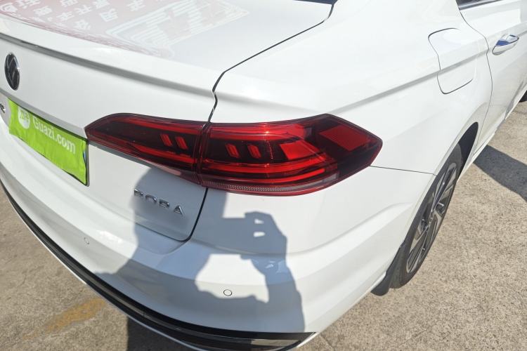 Used Volkswagen Bora 2023 200TSI DSG YueXing PRO Edition Right Rear Taillight