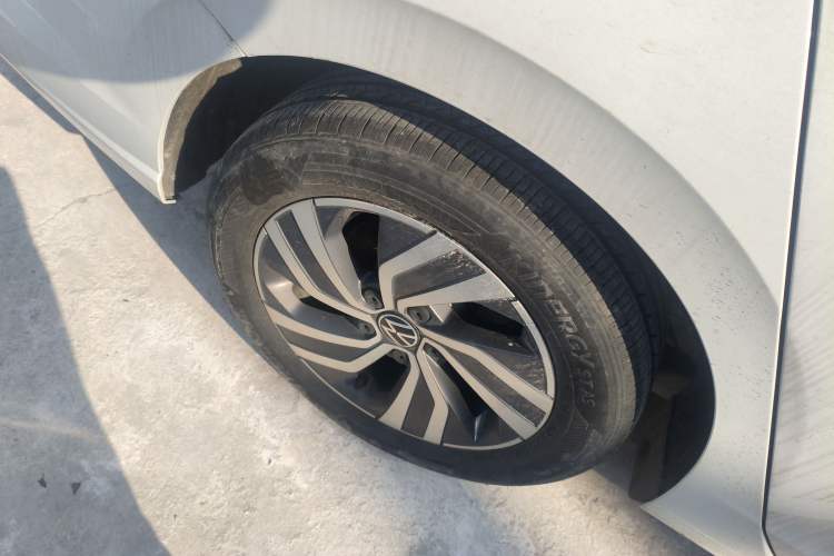 Used Volkswagen Bora 2023 200TSI DSG Enjoyment Edition Right Rear Wheel Hub