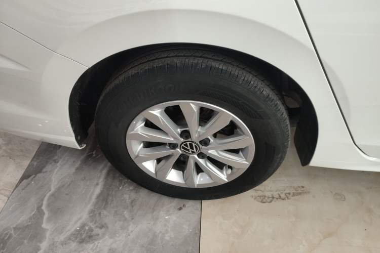 Used Volkswagen Bora 2023 200TSI Manual Comfort Edition Right Rear Wheel Hub
