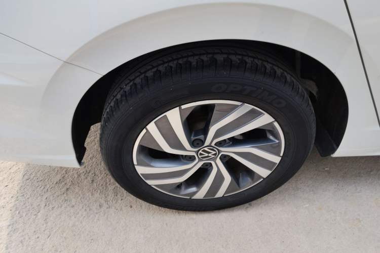 Used Volkswagen Bora 2023 200TSI DSG Enjoyment Edition Right Rear Wheel Hub