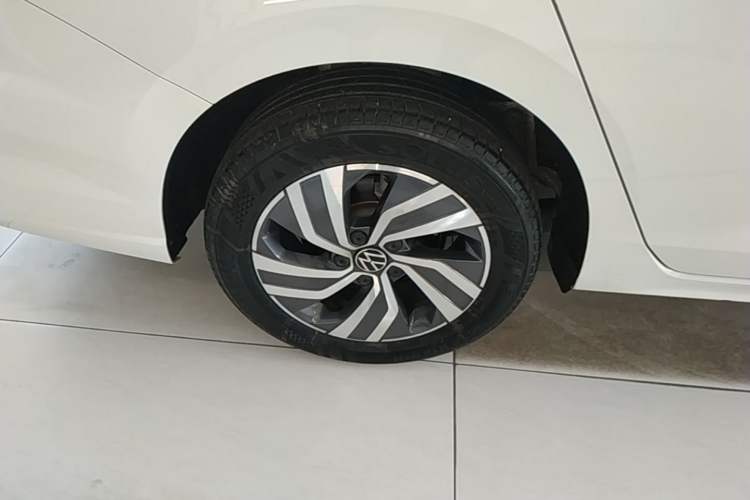 Used Volkswagen Bora 2023 200TSI DSG Enjoyment Edition Right Rear Wheel Hub