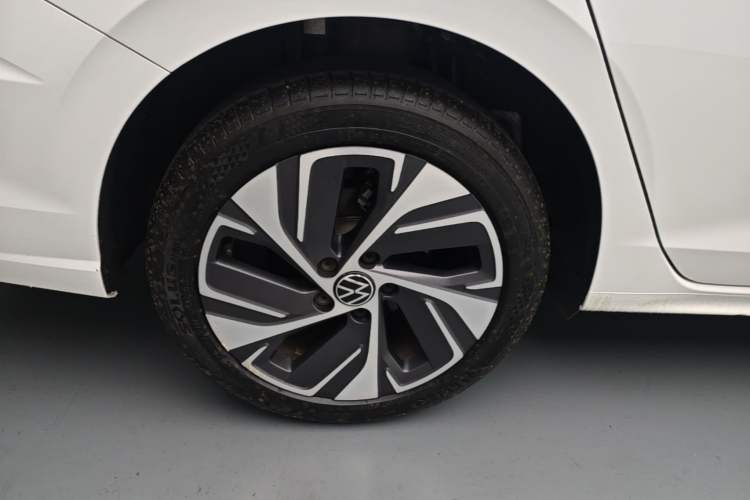 Used Volkswagen Bora 2023 200TSI DSG YueXing PRO Edition Right Rear Wheel Hub