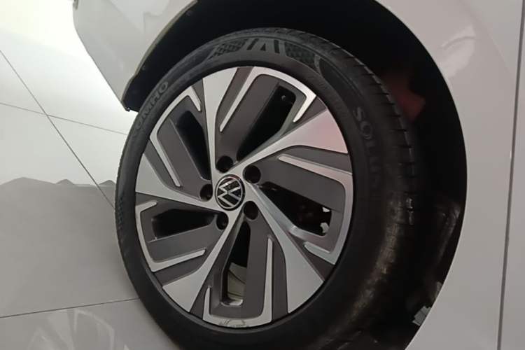 Used Volkswagen Bora 2023 200TSI DSG YueXing PRO Edition Right Rear Wheel Hub