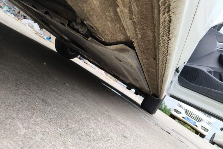 Used Volkswagen Bora 2023 200TSI DSG Comfort Edition Right Side Sill