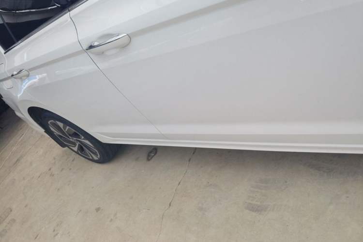 Used Volkswagen Bora 2023 200TSI DSG Smart Drive Version Right Side Sill