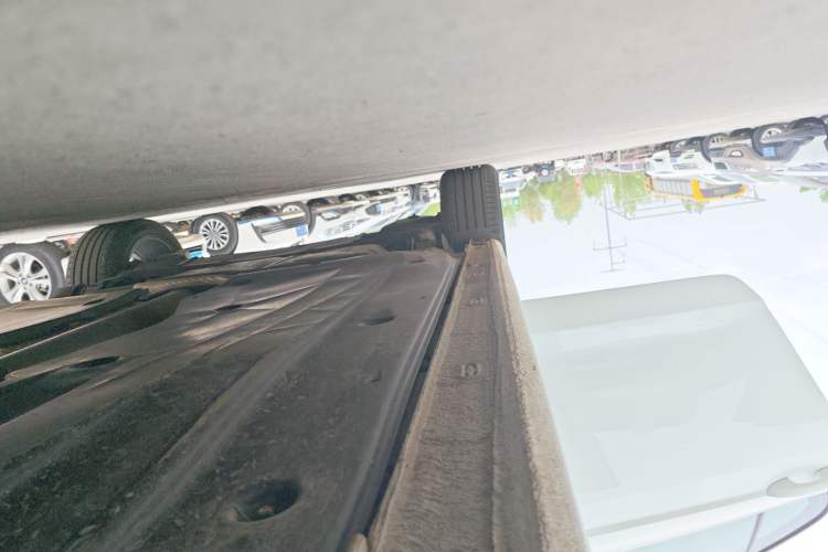 Used Volkswagen Bora 2023 200TSI DSG YueXing PRO Edition Right Side Sill