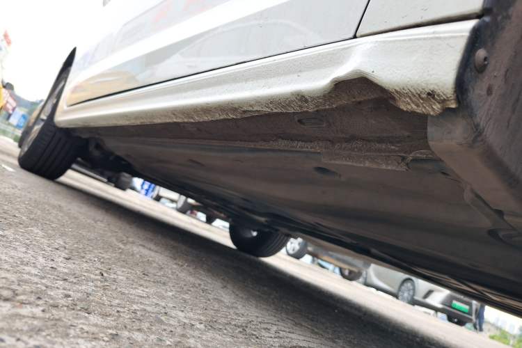 Used Volkswagen Bora 2023 200TSI DSG Enjoyment Edition Right Side Sill