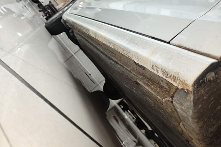 Used Volkswagen Bora 2023 200TSI DSG Comfort Edition Right Side Sill