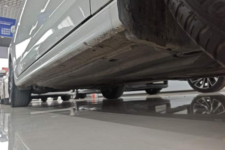 Used Volkswagen Bora 2023 200TSI DSG Smart Drive Version Right Side Sill