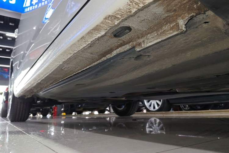 Used Volkswagen Bora 2023 200TSI DSG Comfort Edition Right Side Sill