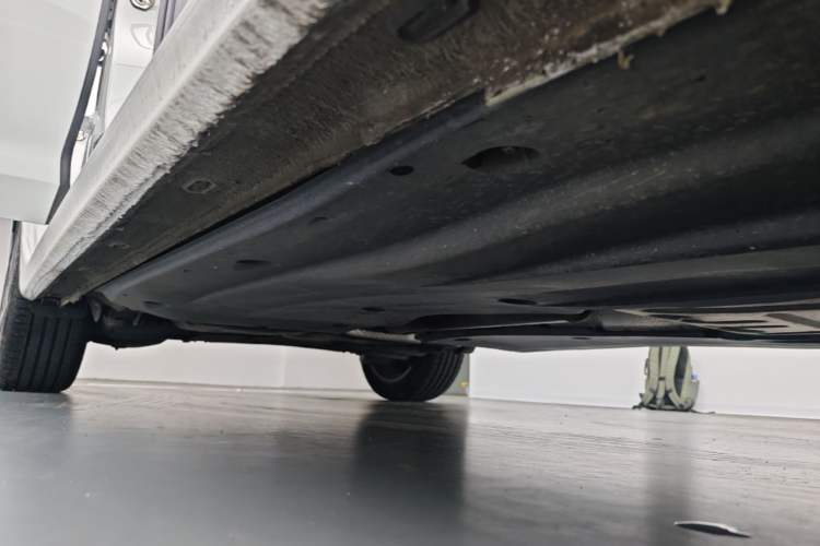 Used Volkswagen Bora 2023 200TSI DSG YueXing PRO Edition Right Side Sill