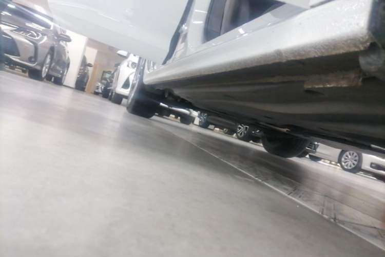 Used Volkswagen Bora 2023 200TSI DSG YueXing PRO Edition Right Side Sill