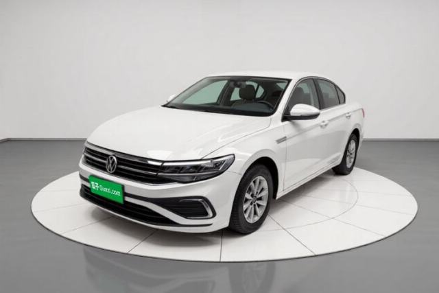 Ojetý Volkswagen Bora 2023 200TSI DSG Comfort Edition