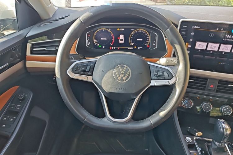 Used Volkswagen Bora 2023 200TSI DSG YueXing PRO Edition Steering Wheel