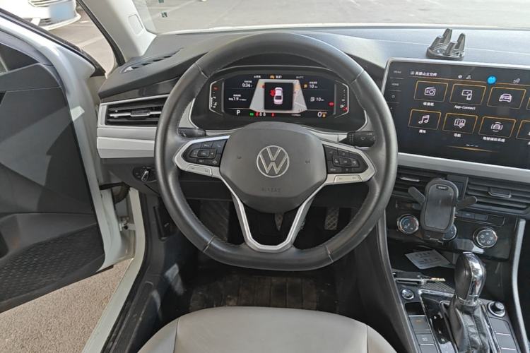 Used Volkswagen Bora 2023 200TSI DSG YueXing PRO Edition Steering Wheel