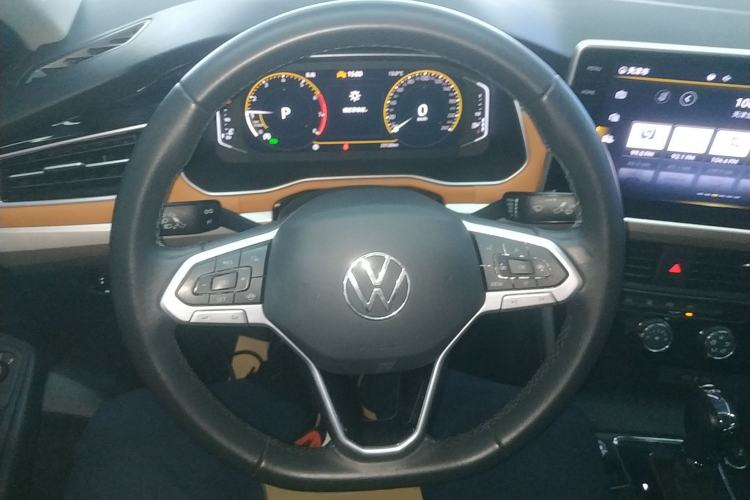 Used Volkswagen Bora 2023 200TSI DSG YueXing PRO Edition Steering Wheel
