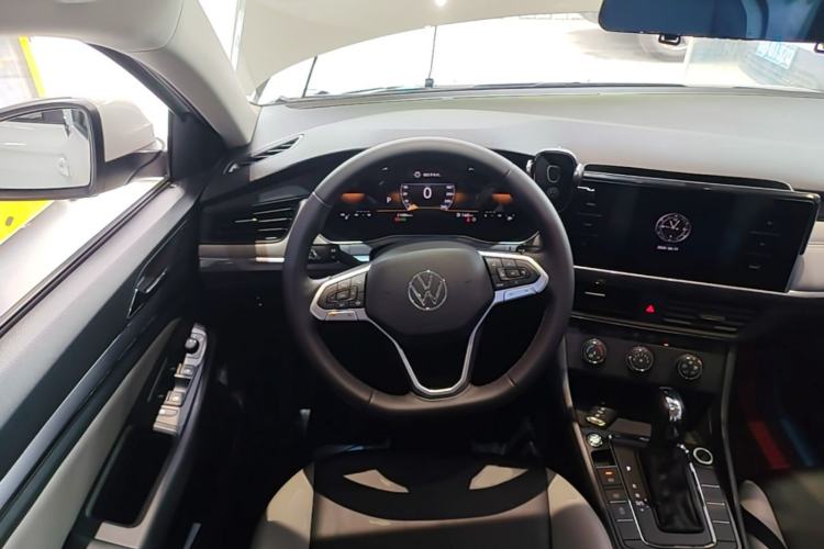 Used Volkswagen Bora 2023 1.5L Automatic Changer Limited Edition Steering Wheel