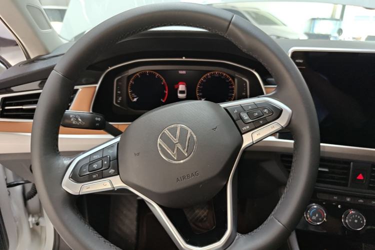 Used Volkswagen Bora 2023 200TSI DSG SmartDrive PRO Edition Steering Wheel