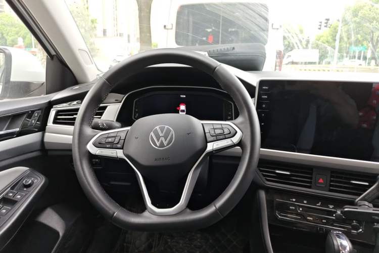 Used Volkswagen Bora 2023 300TSI DSG Prestige Edition Steering Wheel