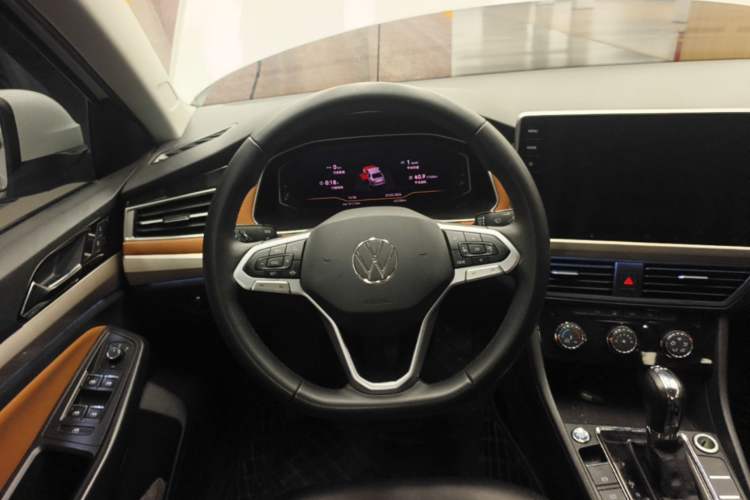 Used Volkswagen Bora 2023 200TSI DSG YueXing PRO Edition Steering Wheel